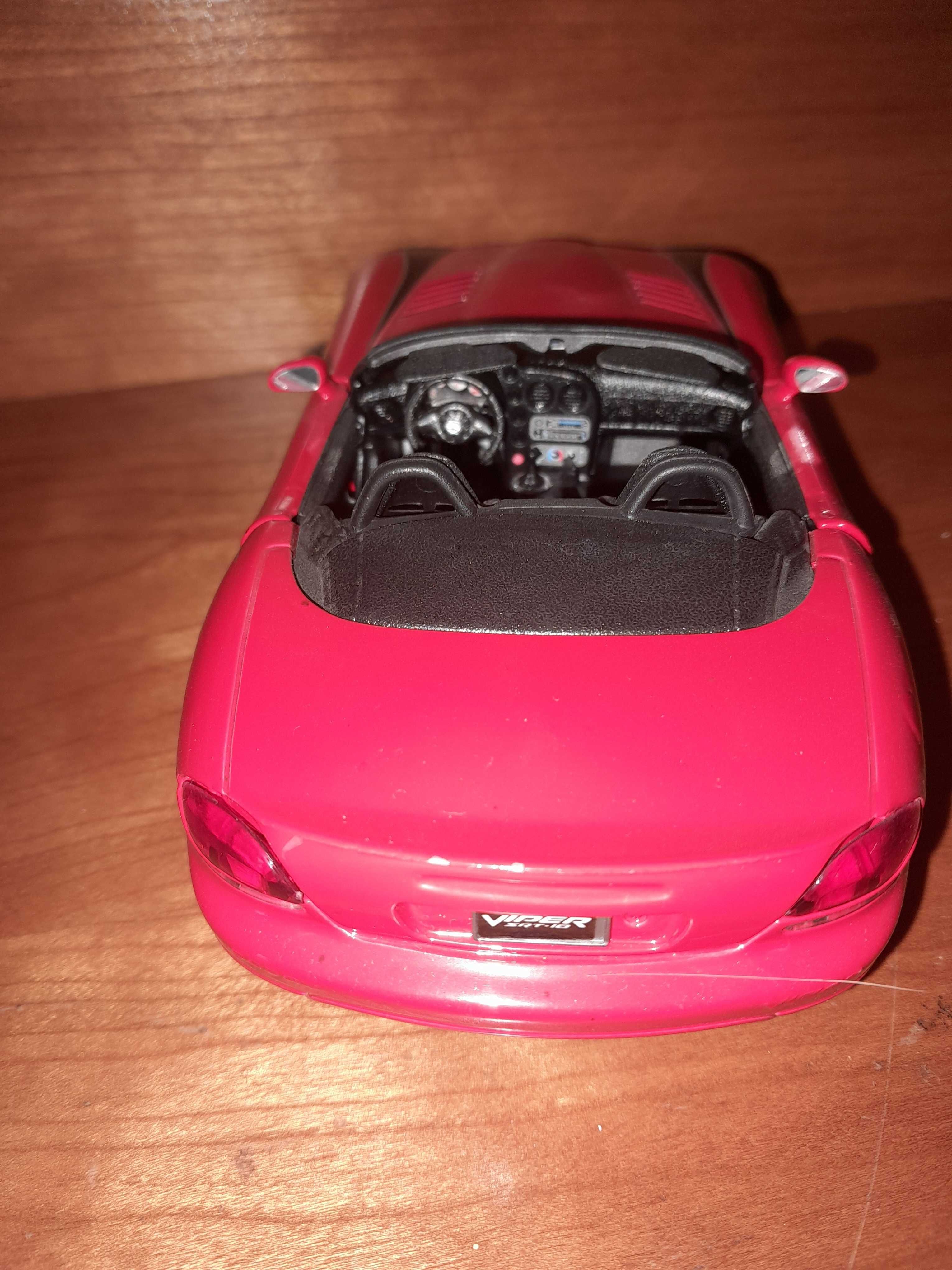 Viper SRT-10 escala 1.24