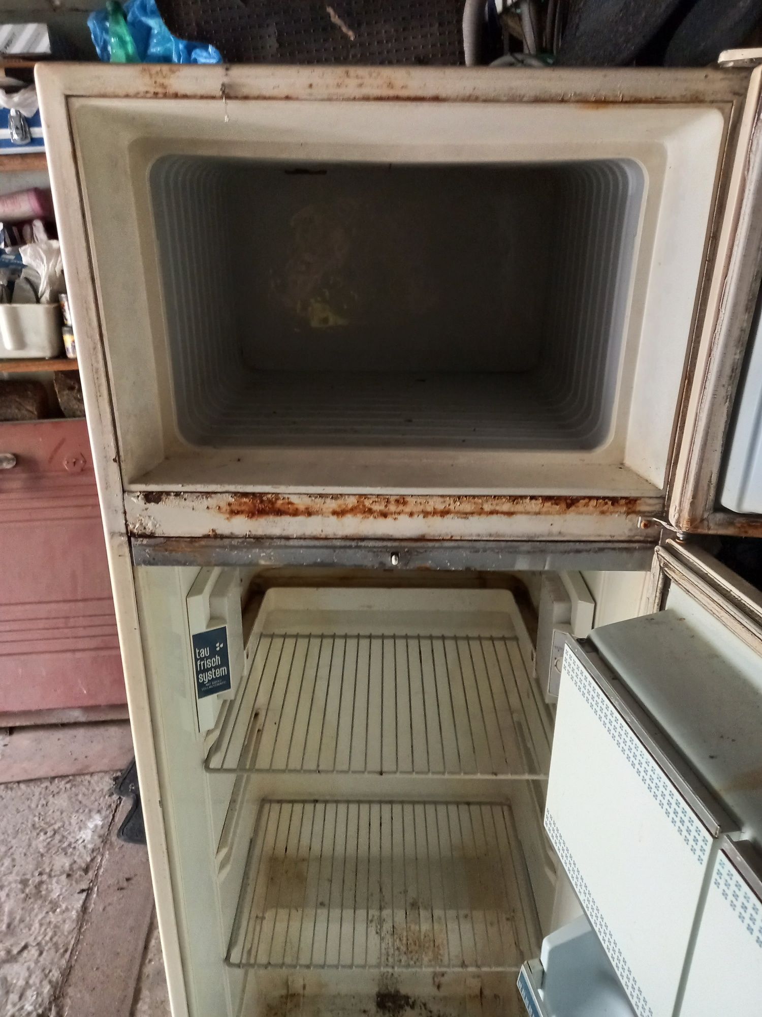 Холодильник б/у, реле не работает.