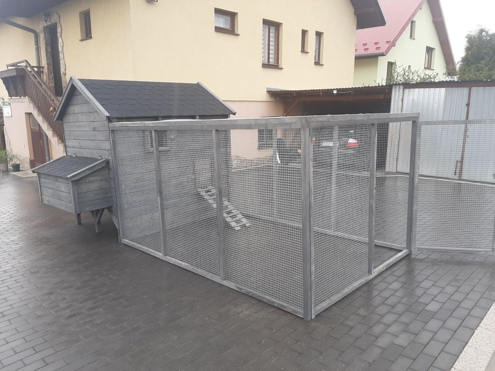 Kurnik dla kur z wolierą