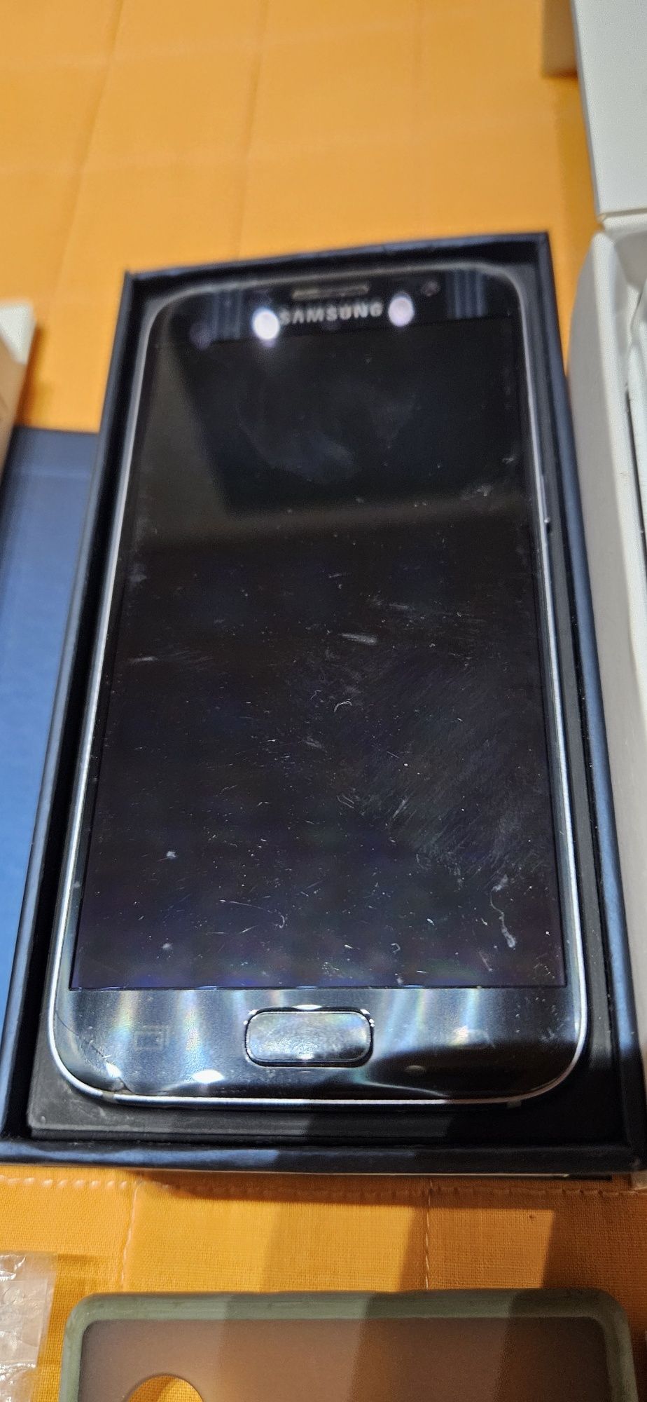 Conjunto de telefones IOS com capas e GPS TomTom