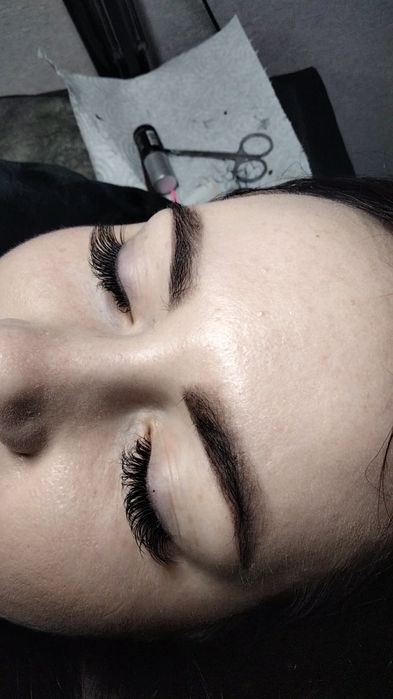 Нарощування вій .