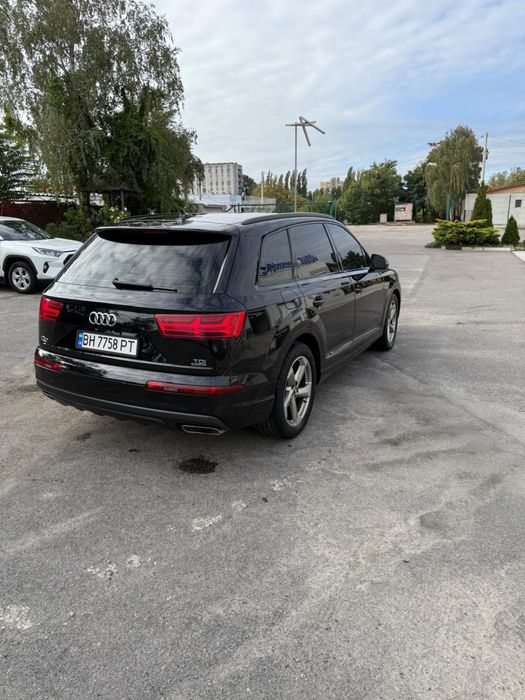 AUDI Q7 2017 року Typ 4M 3.0 TDI Tiptronic (272 к.с.) Quattro, Base