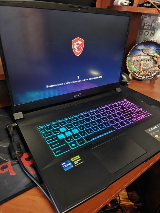 Ігровий ноутбук MSI Katana 17 B12V