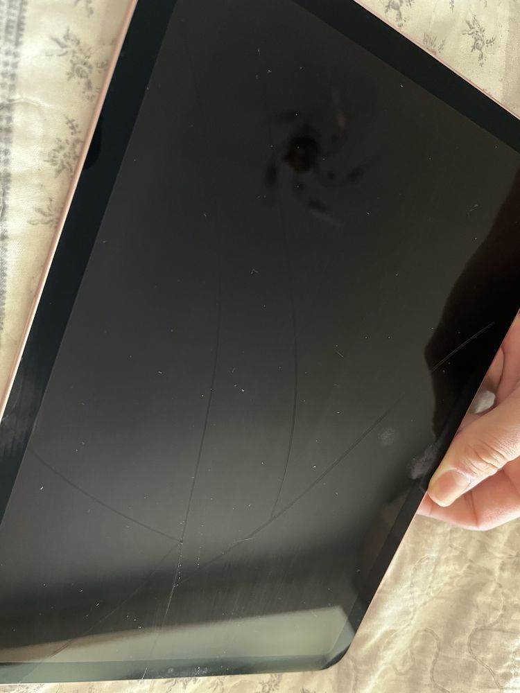 Продам Ipad Air 4 256 gb Rose Gold