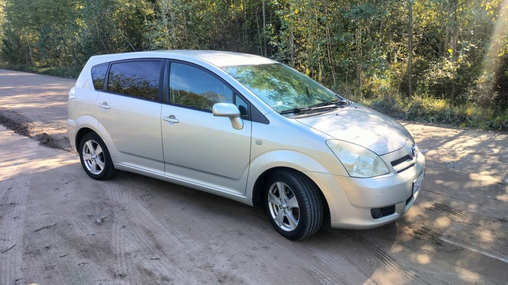 Toyota Corolla Verso / 1.8 ben / niezawodny silnik / bez wkładu