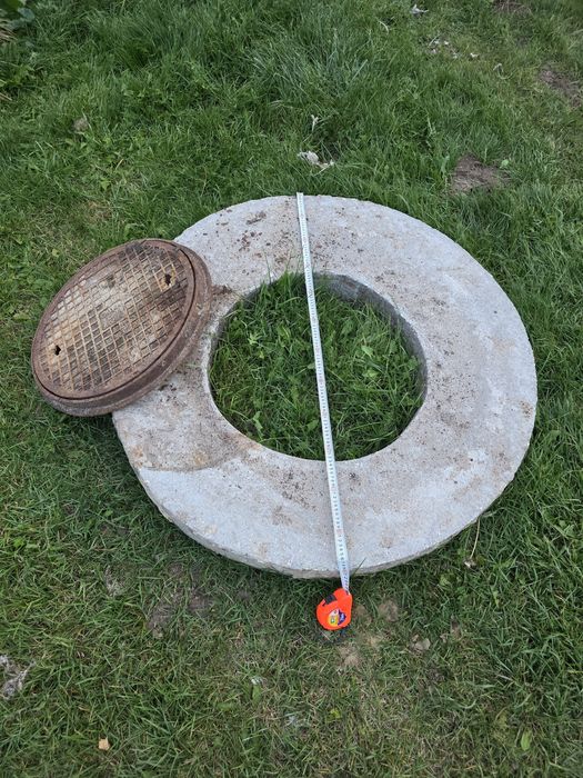 Pokrywa betonowe właz żeliwny