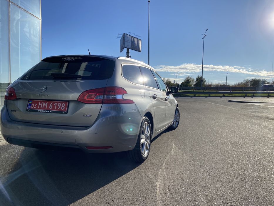 Peugeot 308 2016 року