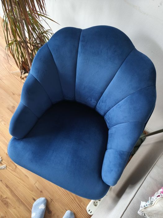 Poltrona de veludo azul