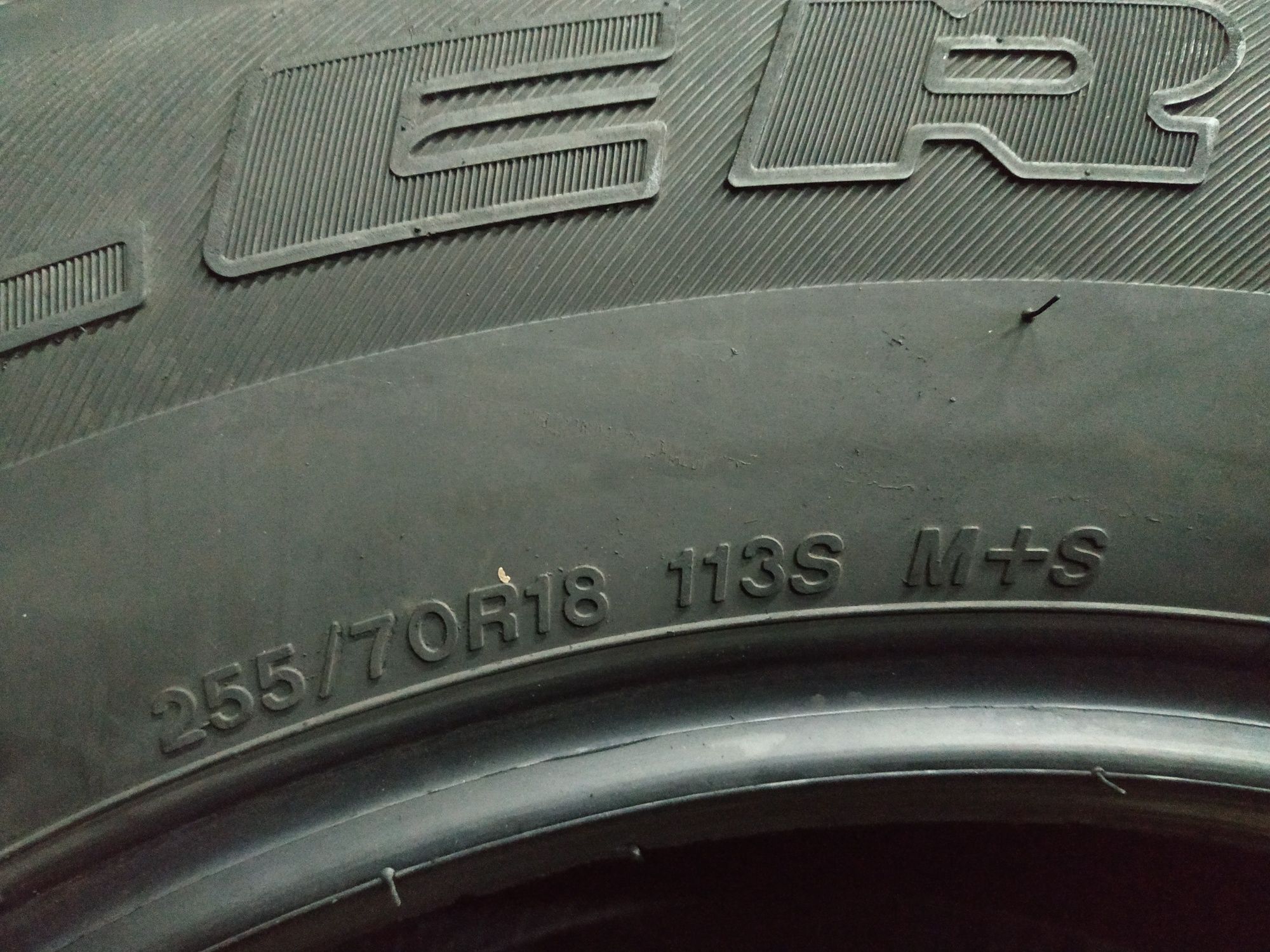 Всесезонні шини 255/70 R18 (113S) BRIDGESTONE