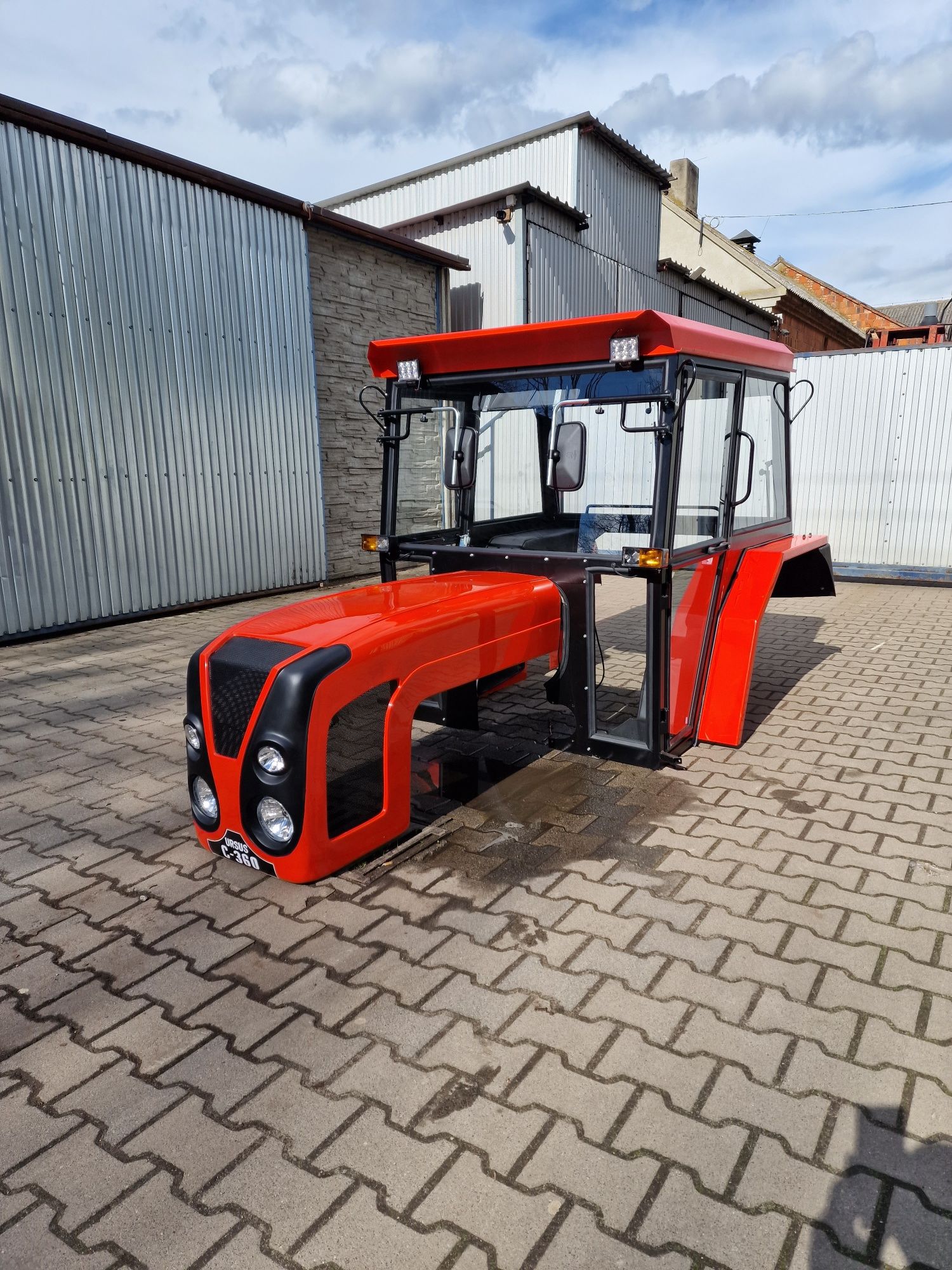 Kabina C360 C-360 Kabina ciągnikowa C 360