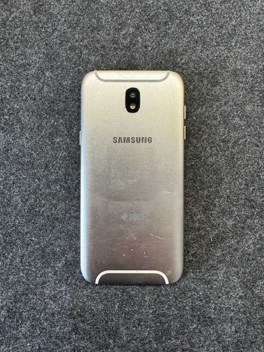 Atrapa telefonu Samsung Galaxy J5