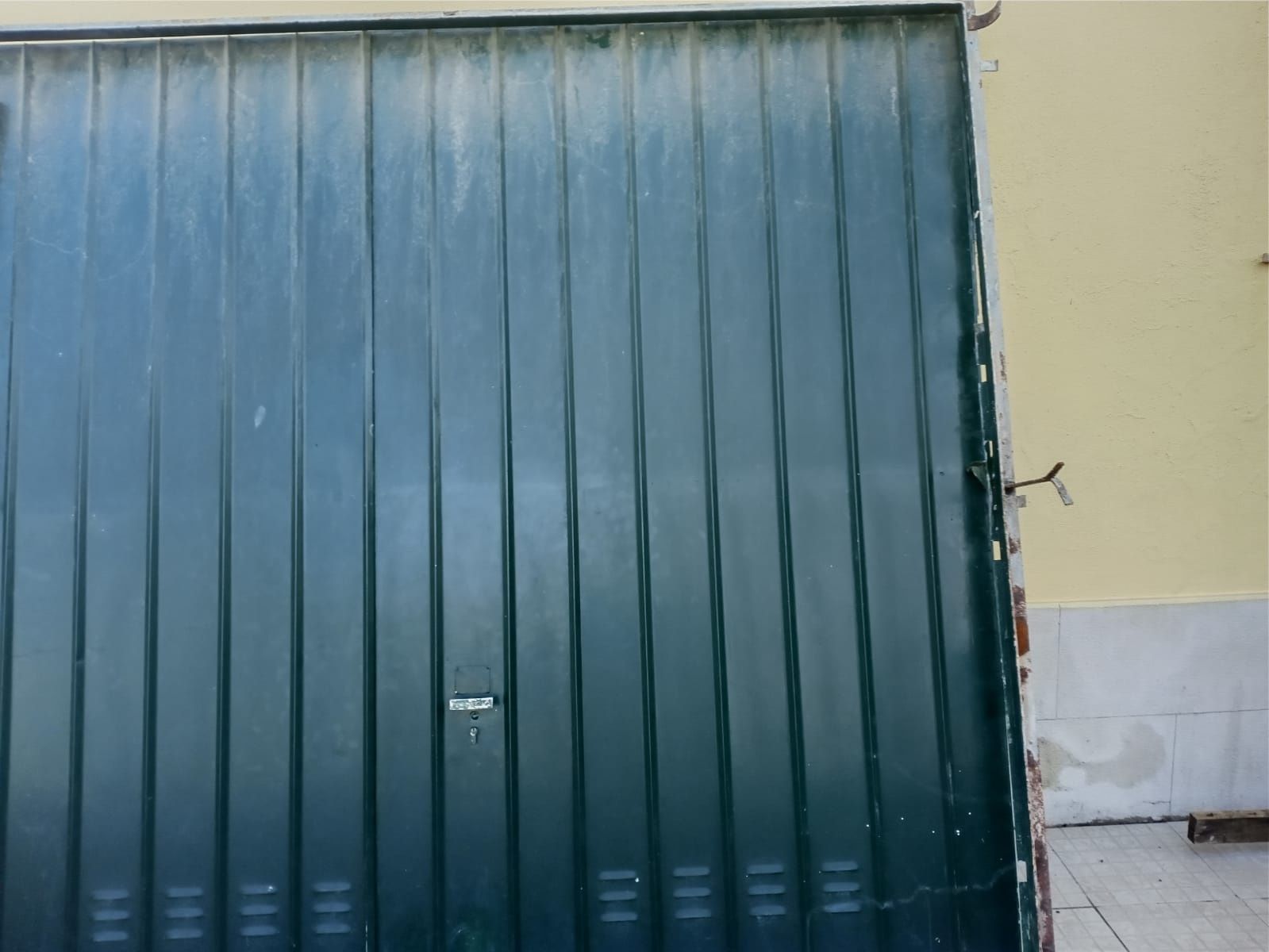 Portão de garagem 2.10m Altura por 2.20m largura