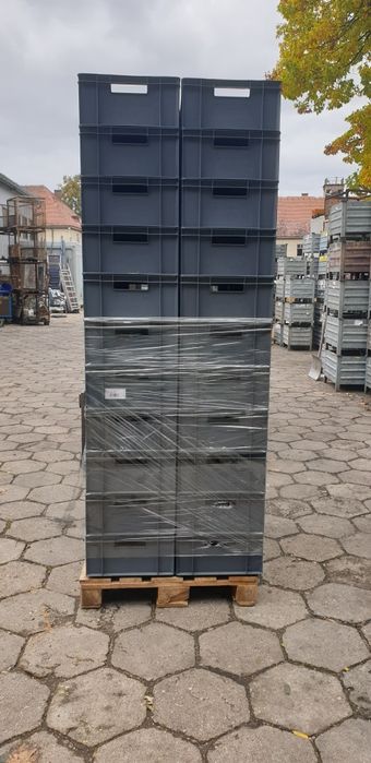 Skrzynki plastikowe magazynowe