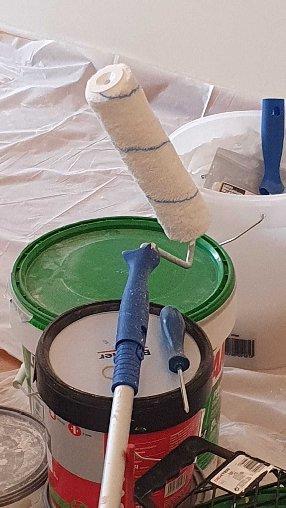 Pintura de imóveis residenciais e comerciais.