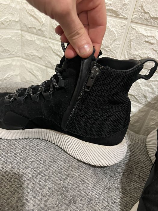 Класичні кросівки Zara man ecco