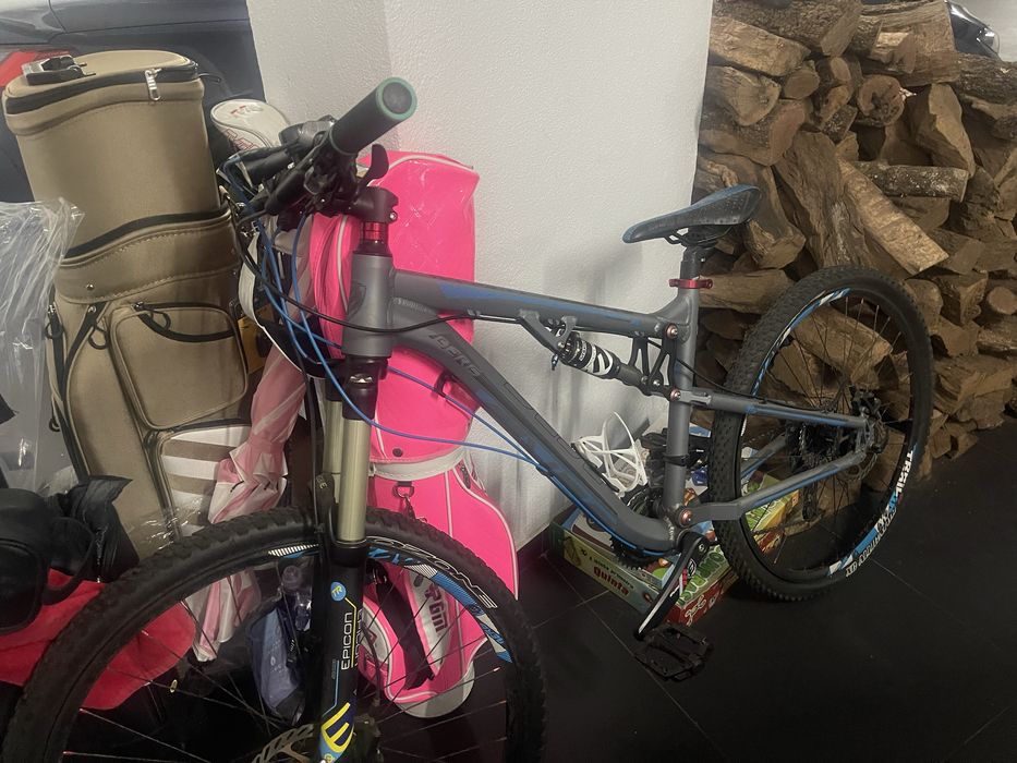 Bicicleta berg en bom estado e usada 1x. Para desocupar