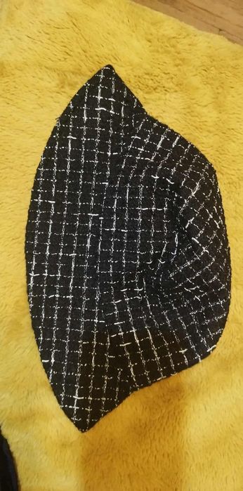 Kapelusz typu Bucket w kratke