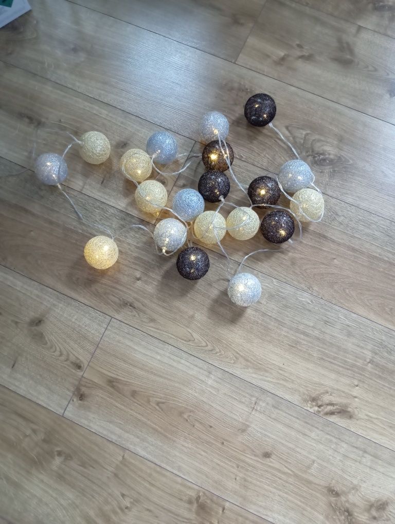 Kule LED Cotton balls 20 sztuk 3 metry złote srebrne brązowe baterie