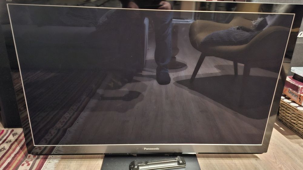 AVARIADO TV Plasma Panasonic TX-P42GT30E