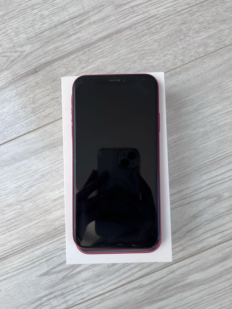 Iphone XR 64 GB 81% bateria