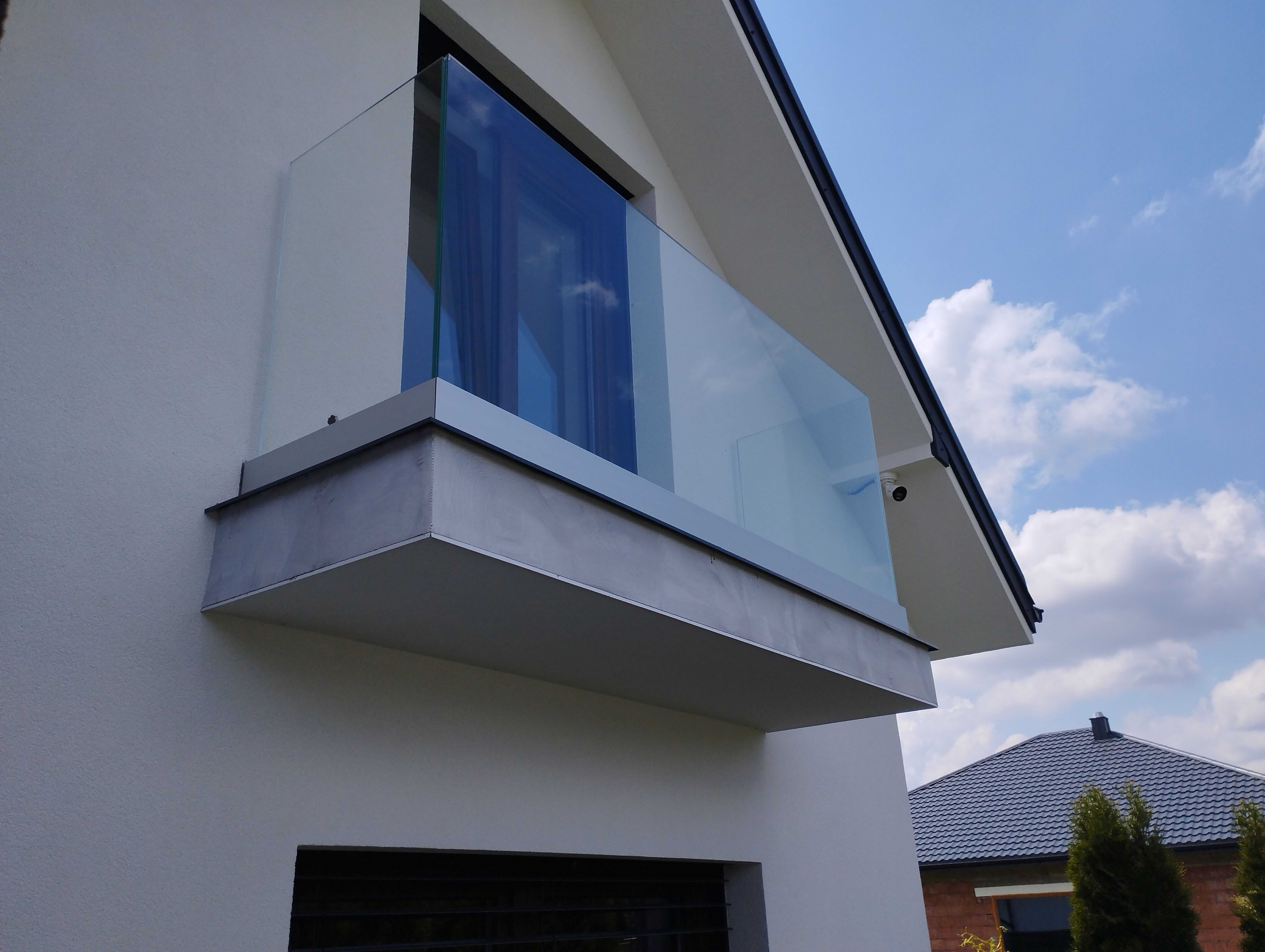 Balustrady szklane metalowe nierdzewne Częstochowa