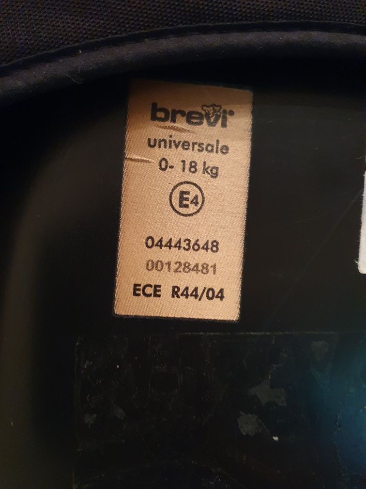 Cadeira auto Brevi usada