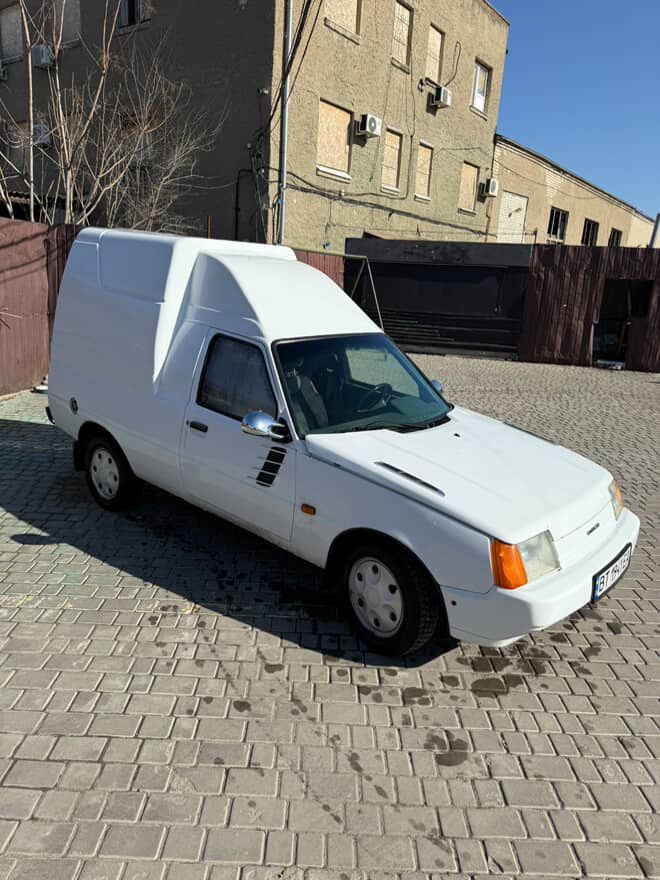 Таврия продам машину