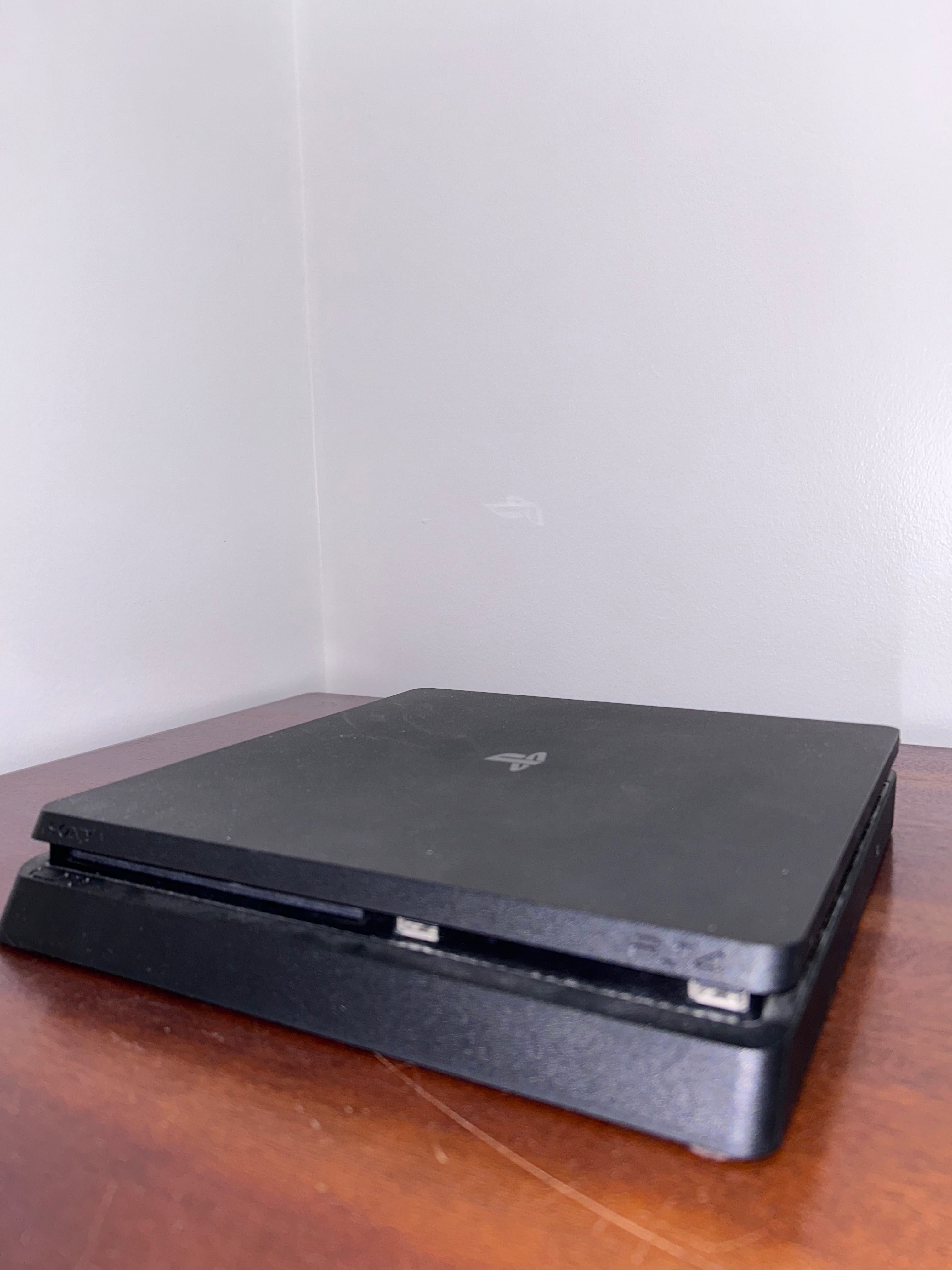 PlayStation 4 como nova