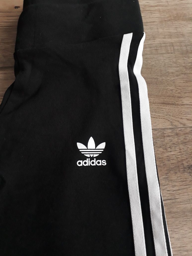 Czarne legginsy damskie adidas 3 paski rozmiar 30 xxxs xxs białe paski