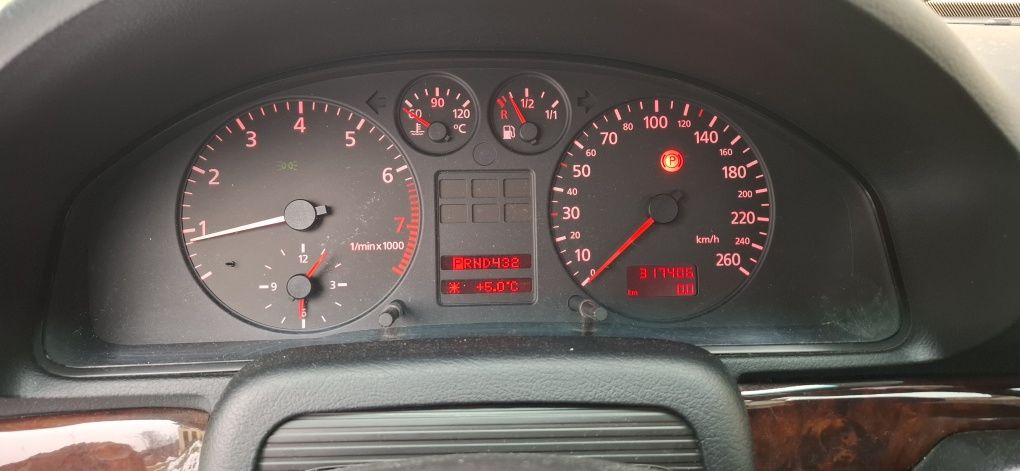 Audi a4 b5 2.4 z LPG + Hak