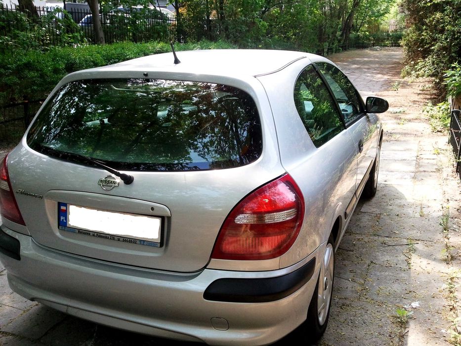 Nissan Almera 1,5  mały przebieg 2000 r.