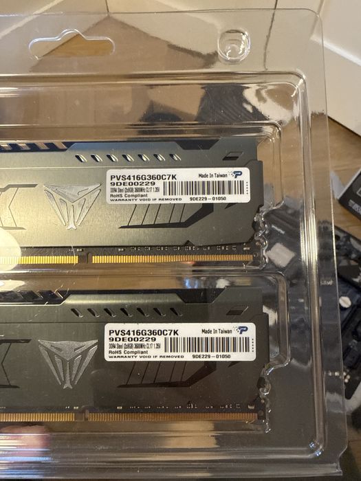 Ryzen 5600X Box + Cooler + TUF B550 + 16GB DDR4 Viper Steel 3200 MHz