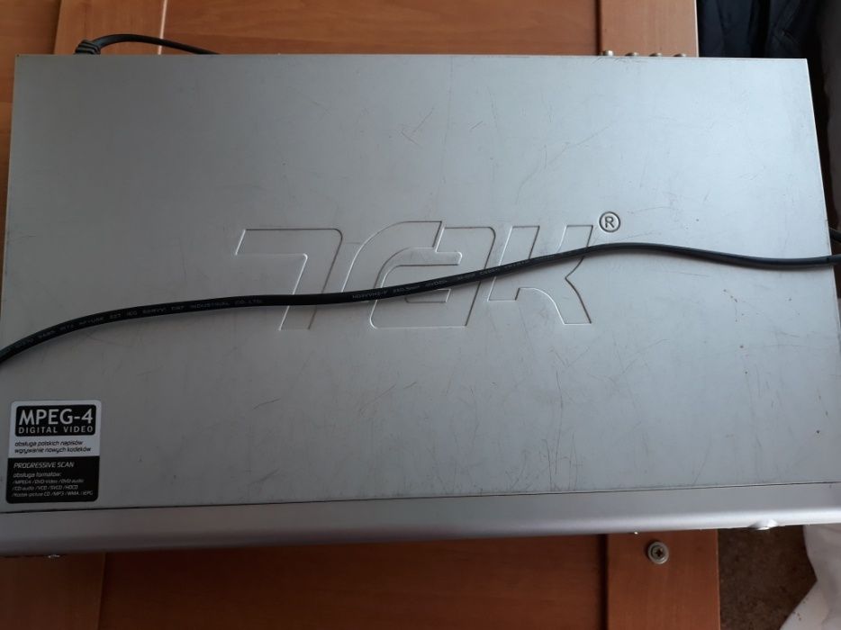 DVD track