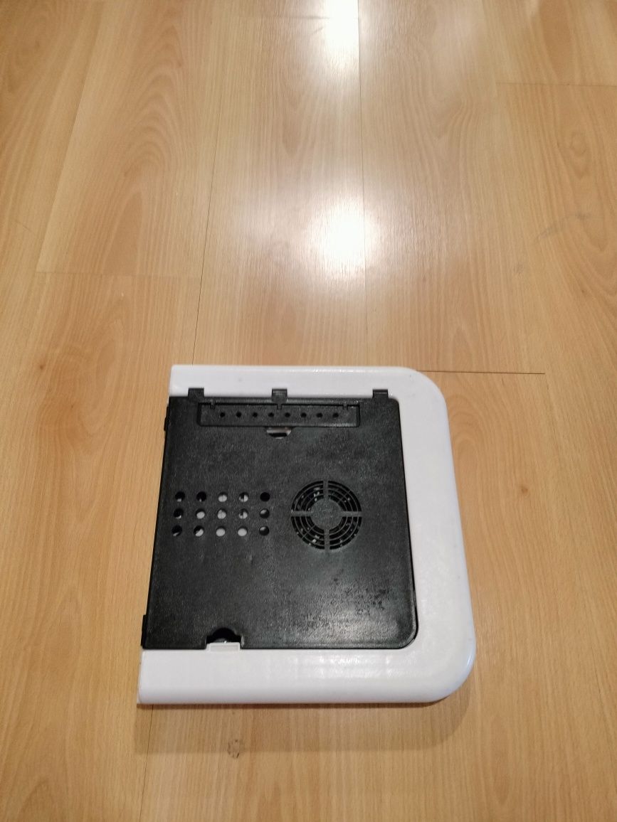 Vendo mesa multifunções para Portátil praticamente nova