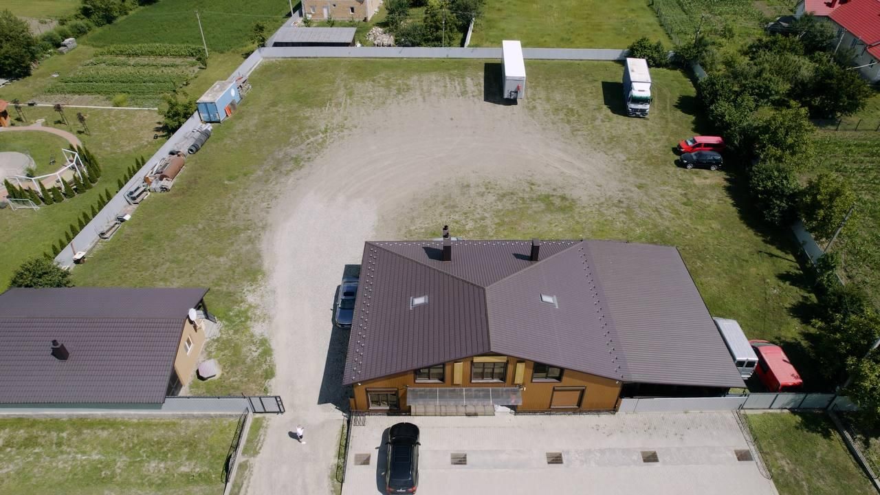Оренда комерції 300 м² в Остриці