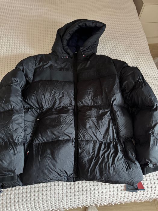 Продам зимову куртку чоловічу