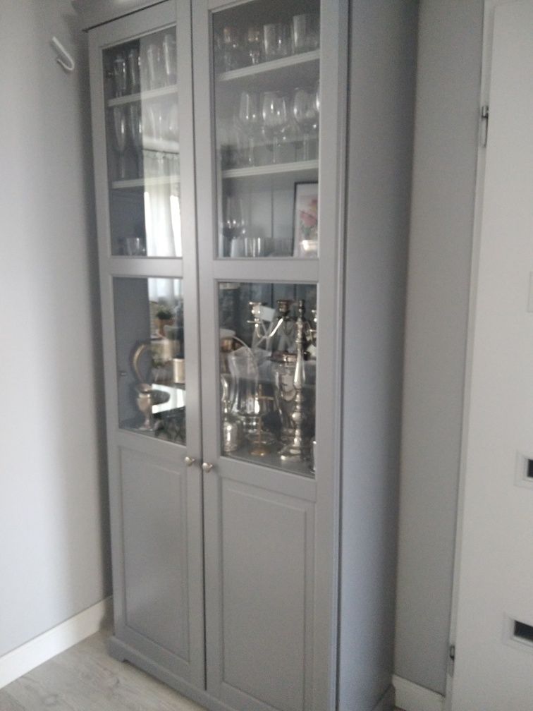 Witryna, witrynka szara Lilatorp Ikea
