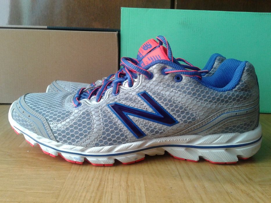 Damskie buty sportowe NEW BALANCE, rozmiar 40,5 - NOWE