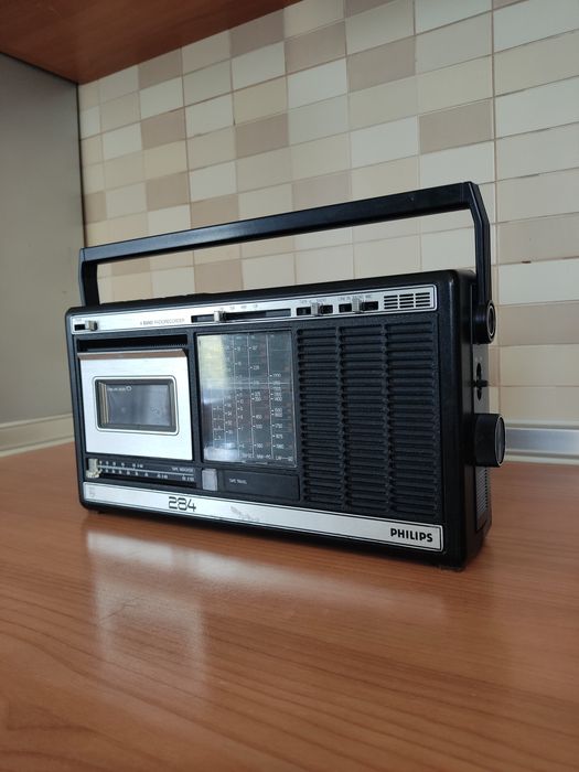 Philips 284 4 BAND radiorecorder