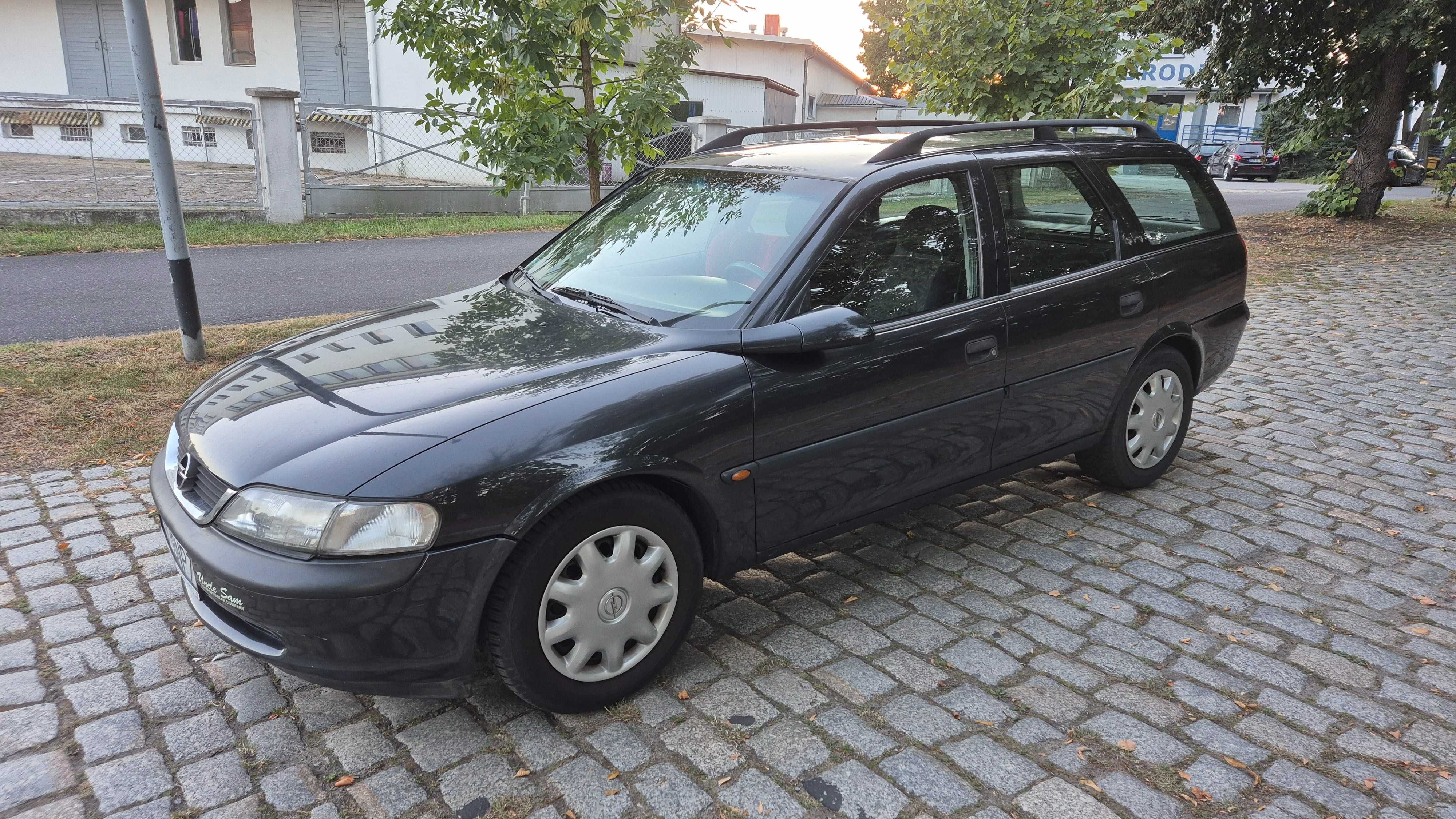 Opel Vectra 1.6 kombi prywatnie