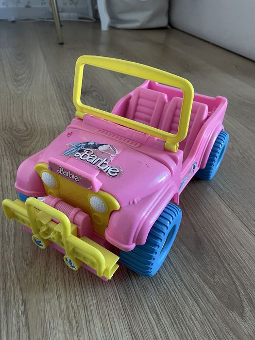 Lalki Barbie Rainbow High Bella Samochód Jeep Kuchnia Mebelki