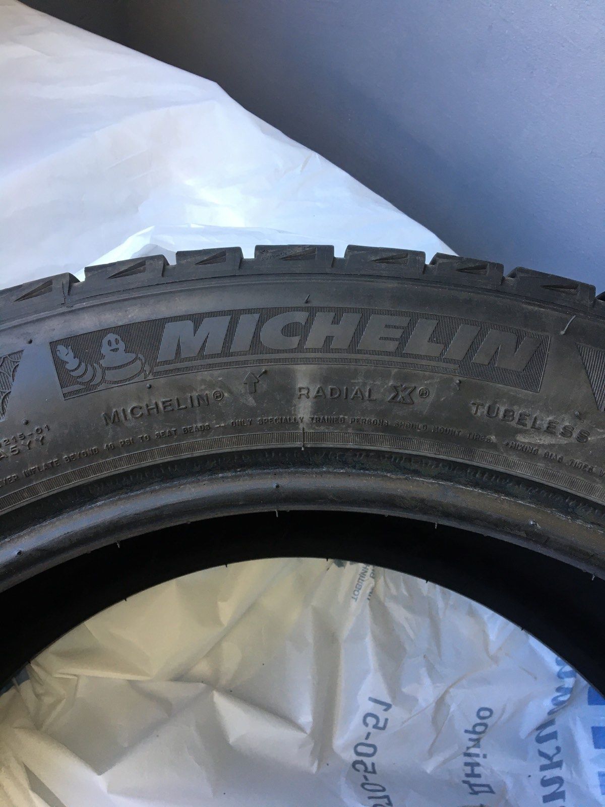 Покришки Michelin r20 275/45