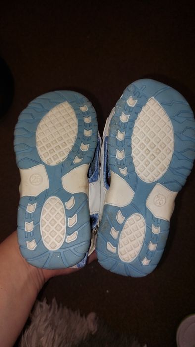 Дитячі босоніжки для дівчаток