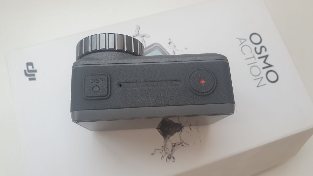 Dji osmo action экшин камера 4K , батарея 2шт, кейс 45м, монопод