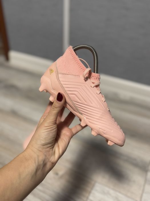 Бутси, копачки Adidas PREDATOR 18.3 yunior pink
