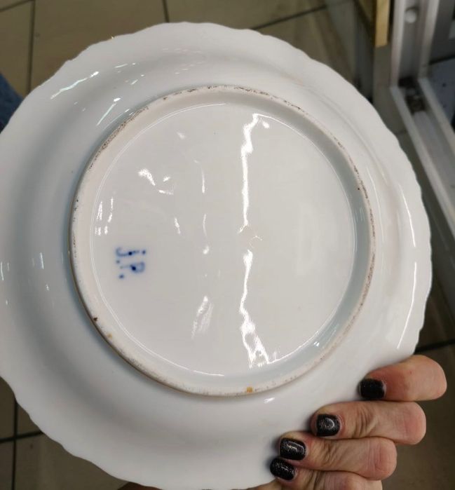 Порцелянова супниця ) на тарілці від Jacob Petit