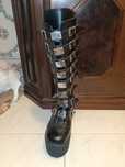 botas pretas góticas