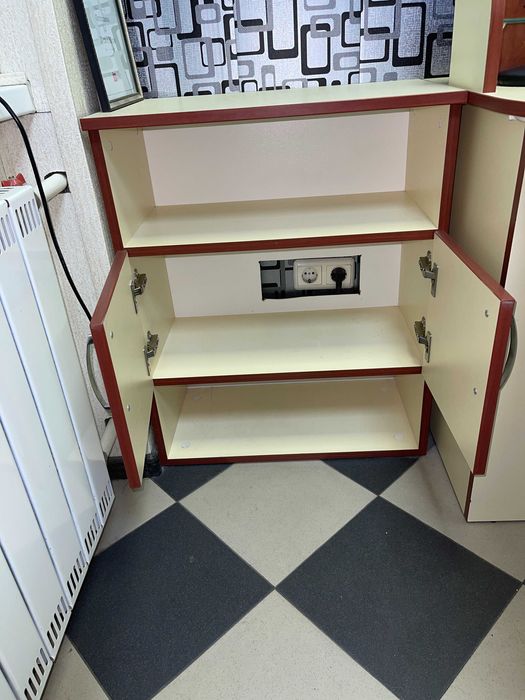 Тумбочка для манікюрного столу