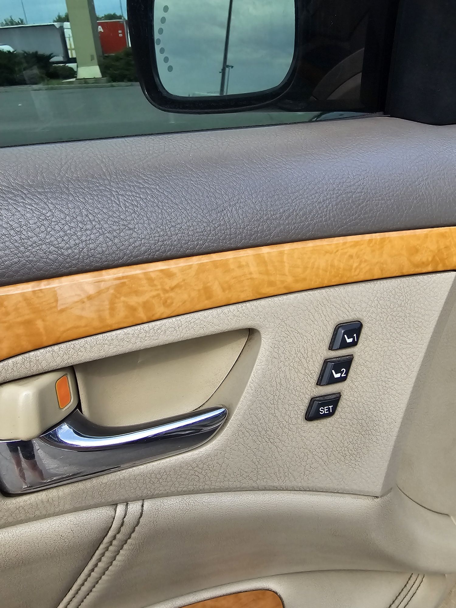 Toyota Avalon 2006