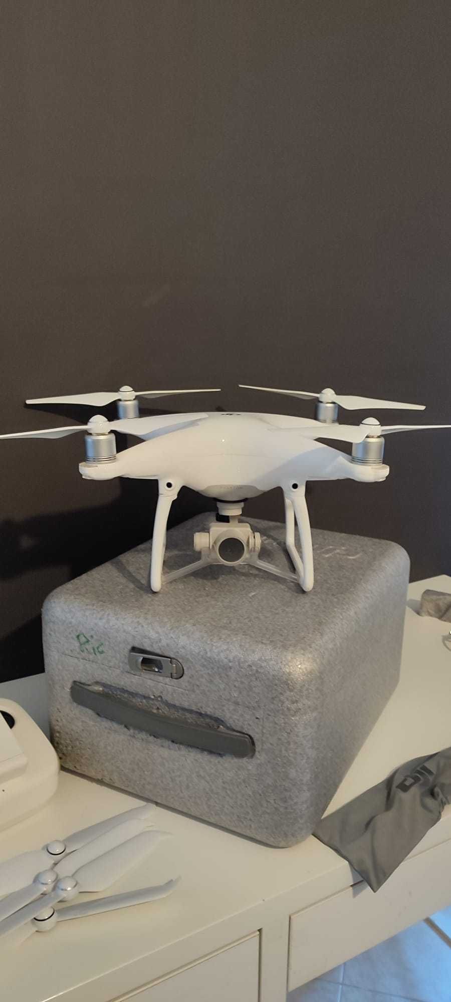 Dji phantom 4 drone